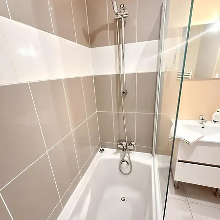 Apartament Les Palmiers - Piscine - Wi-fi - Clim & Parking